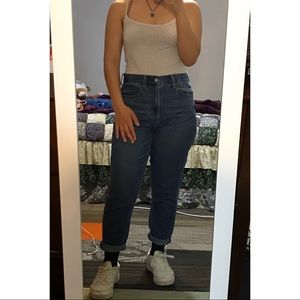 American Eagle Outfitters - Mom Jeans